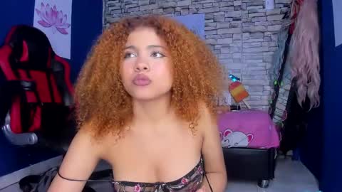 sofiacastillo01 online show from 01-24-25, 08:11