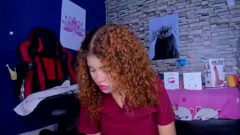 sofiacastillo01 online show from 01-27-25, 12:37