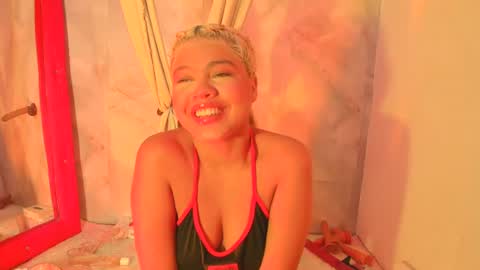 sofiacastillo01 online show from 06-28-26, 01:28
