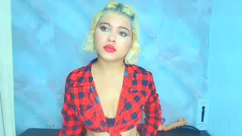 sofiacastillo01 online show from 07-13-26, 01:36