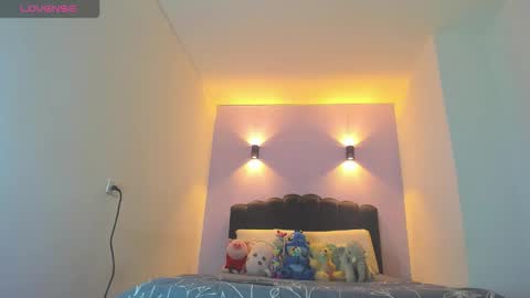 Sofia online show from 12-21-25, 03:13