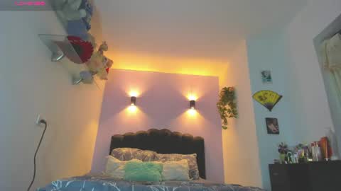 Snapshot of sofiaclaus_19 chatting on 06-13-26, 04:32 Sofia online show from 06-13-26, 04:32