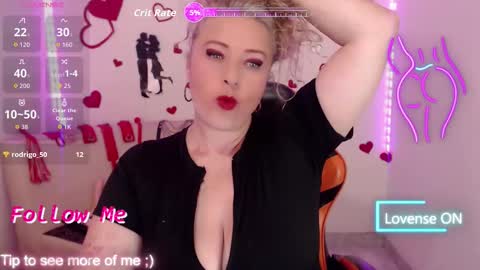 Snapshot of sofiacurvy45 chatting on 11-20-25, 12:11 sofiacurvy45 online show from 11-20-25, 12:11