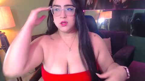 Snapshot of sofiadavis_23 chatting on 10-21-25, 01:23 SOFIA online show from 10-21-25, 01:23