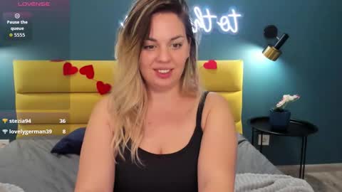 Snapshot of sofiafabulous chatting on 02-27-26, 01:55 Sofia online show from 02-27-26, 01:55