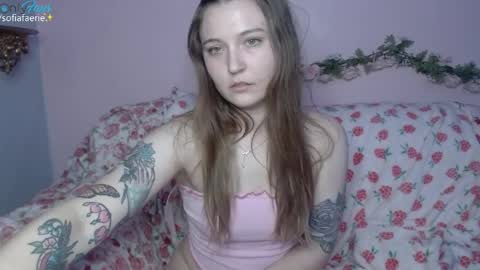 Snapshot of sofiafaerie chatting on 04-05-26, 03:58 sofiafaerie online show from 04-05-26, 03:58