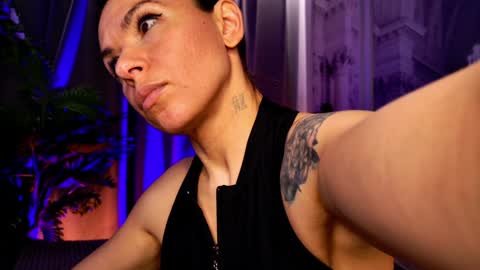 Sofia online show from 02-06-25, 04:58