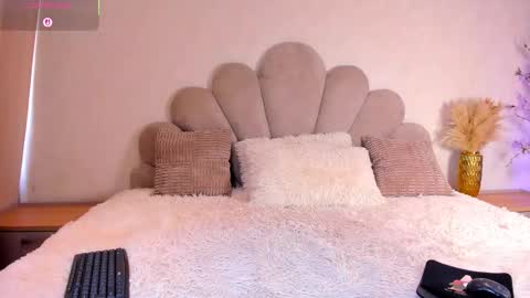 SOFI  online show from 03-25-26, 07:09