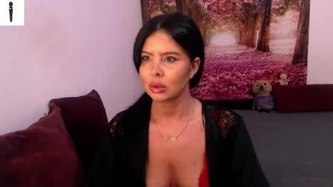 Snapshot of sofialiub chatting on 12-08-24, 05:33 sofialiub online show from 12-08-24, 05:33