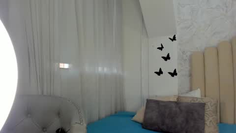 Sofia  online show from 02-11-25, 12:37