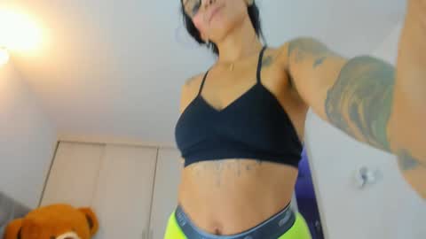 Snapshot of sofiaross1 chatting on 12-29-24, 05:44 SOFIA independent model online show from 12-29-24, 05:44