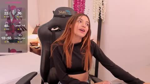 Snapshot of sofiarouge_ chatting on 03-08-25, 04:50 Sofia Help me reach 5K followers online show from 03-08-25, 04:50