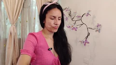 Sofi Bella online show from 05-13-26, 07:33