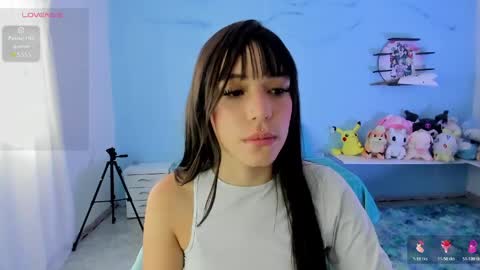 Snapshot of sofie_03 chatting on 05-28-26, 04:04 sofie_03 online show from 05-28-26, 04:04