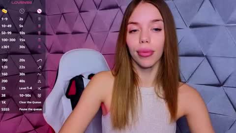 Sofie online show from 12-22-25, 03:03