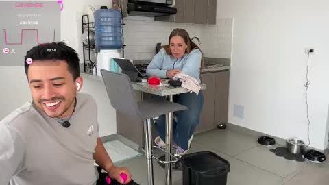 Snapshot of sofii_n_diego chatting on 02-17-26, 07:42 sofii_n_diego online show from 02-17-26, 07:42