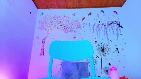 Snapshot of sofiia_diiaz chatting on 10-23-25, 01:49 Sofa Daz online show from 10-23-25, 01:49