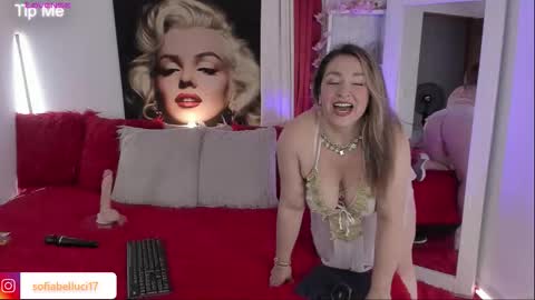 Snapshot of sofiibell_ chatting on 09-23-25, 12:57 Sofiibell online show from 09-23-25, 12:57