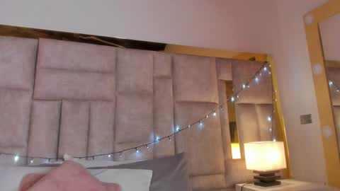 Snapshot of sofiscott_ chatting on 01-24-25, 11:02 Sofia online show from 01-24-25, 11:02