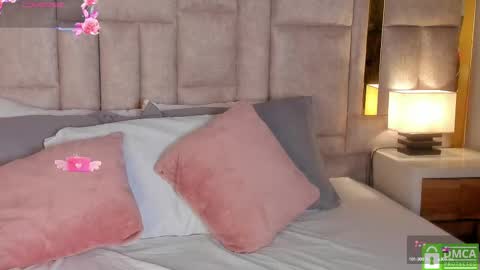 Snapshot of sofiscott_ chatting on 02-10-25, 10:09 Sofia online show from 02-10-25, 10:09