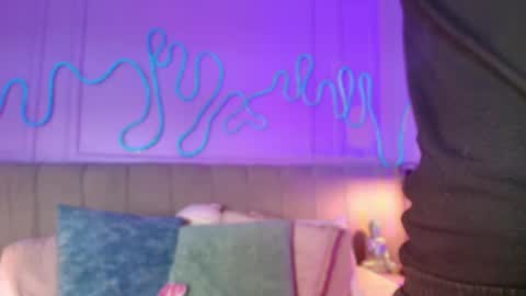 Snapshot of sofly_s chatting on 04-18-26, 09:24 Sofi online show from 04-18-26, 09:24