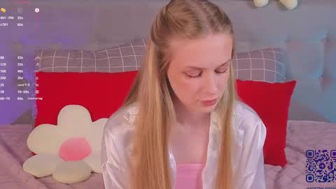 Snapshot of soft_babe chatting on 06-03-26, 09:31 Milisa online show from 06-03-26, 09:31