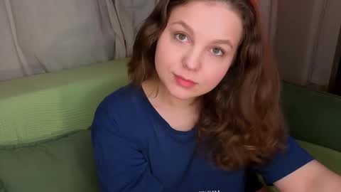 Snapshot of softandcurvy chatting on 03-26-26, 08:25 Alice online show from 03-26-26, 08:25