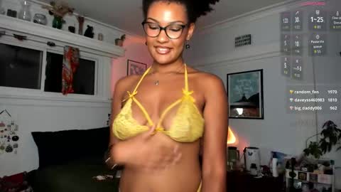 Chloe Kiwi online show from 09-12-25, 01:49