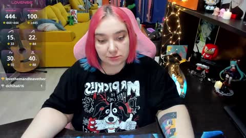 Sofie online show from 01-21-25, 05:38