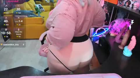 Snapshot of softie_sofy chatting on 06-26-26, 03:22 Sofie online show from 06-26-26, 03:22