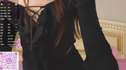 Elly online show from 10-25-25, 07:27