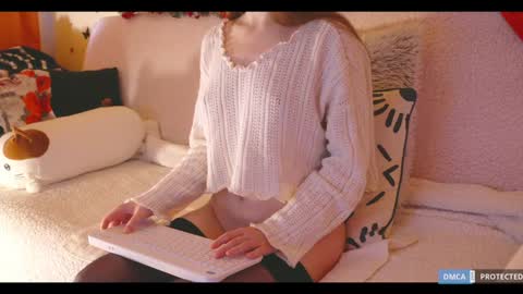 Lisa  online at  .11 from about utc online show from 01-05-25, 02:30