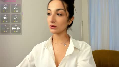 Snapshot of softly_bold chatting on 11-30-25, 12:09 Jenna online show from 11-30-25, 12:09