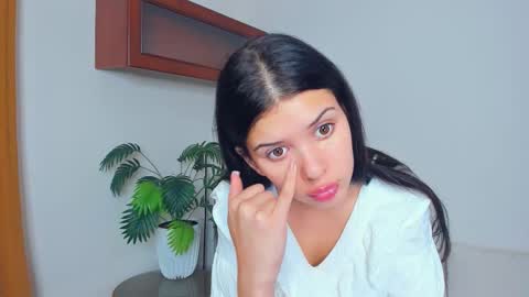 Snapshot of softlyy_bold chatting on 09-21-25, 06:59 Alice online show from 09-21-25, 06:59