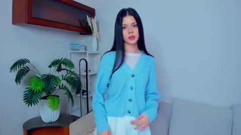 Snapshot of softlyy_bold chatting on 10-12-25, 06:23 Alice online show from 10-12-25, 06:23