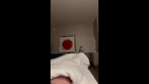 Snapshot of softslickandsweet chatting on 11-18-25, 01:33 softslickandsweet online show from 11-18-25, 01:33