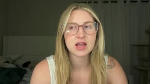 softslutxo online show from 06-25-26, 04:34