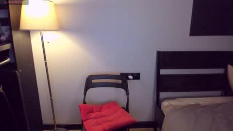 Snapshot of softt_kitty chatting on 09-19-25, 06:41 Emily online show from 09-19-25, 06:41