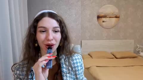 Kelly online show from 02-26-26, 06:18