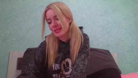 softy_aura online show from 03-26-26, 09:37