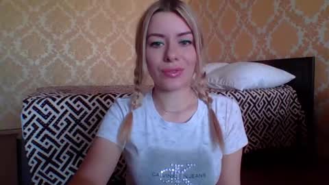 softy_aura online show from 05-28-26, 01:41
