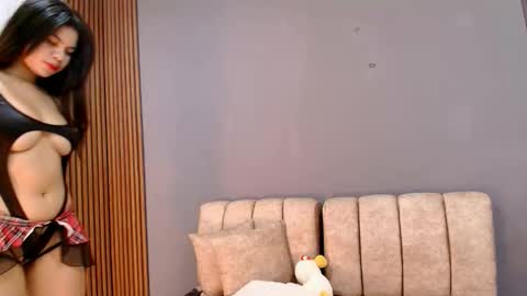 sofy west online show from 12-21-25, 11:23