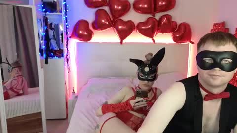 Snapshot of sofyandmike chatting on 02-16-25, 08:33 SOFYandMIKE online show from 02-16-25, 08:33