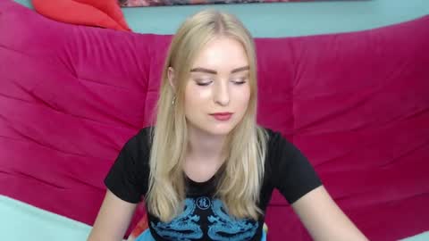 Snapshot of sofysoft chatting on 09-17-25, 04:36 sofysoft online show from 09-17-25, 04:36