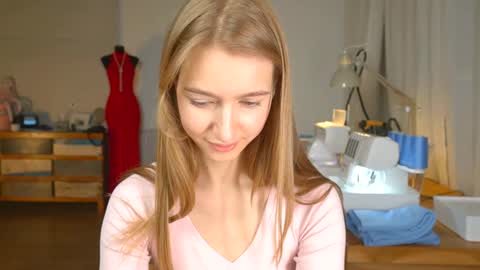 Bella online show from 01-18-25, 04:53