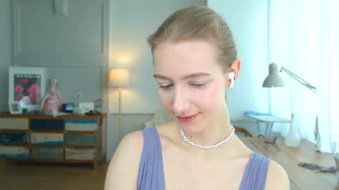 Bella online show from 01-26-25, 11:50