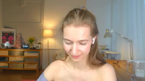 Bella online show from 01-30-25, 03:29