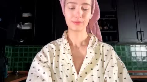 Bella online show from 02-12-26, 04:29