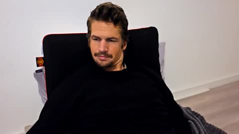 Snapshot of solero93 chatting on 02-21-25, 06:26 solero93 online show from 02-21-25, 06:26