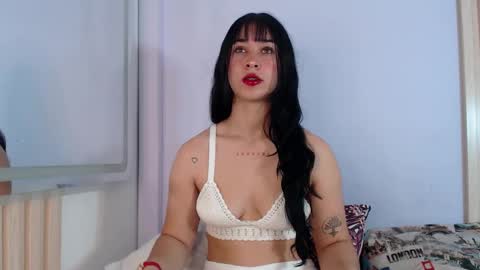 Snapshot of solscarleet chatting on 09-11-25, 11:54 Sol online show from 09-11-25, 11:54